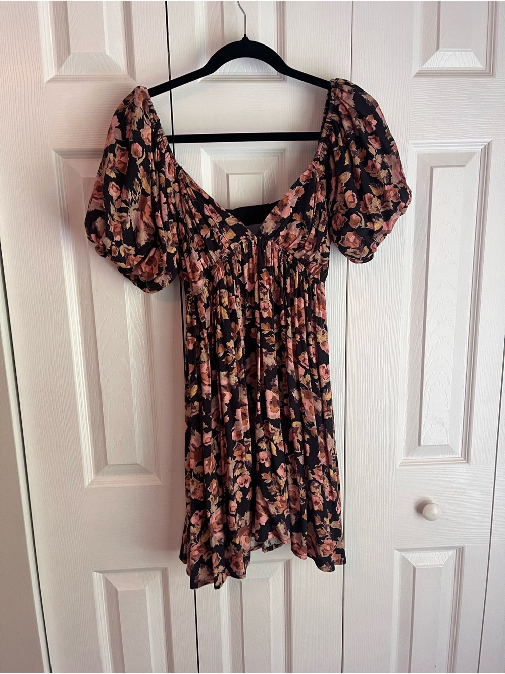 Saltwater Luxe Floral Blouse — Black with Pink & Tan Floral Print